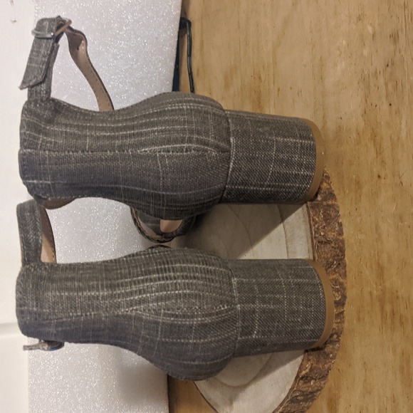 Maurice’s Roxy Braided Strap Block Heel Gray Plaid Size 8 M - Picture 6 of 8